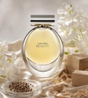 Imagen ambientada del perfume Beauty De Calvin Klein 100 ML Mujer EDP con notas de Jazmín, Semilla De Ambreta, Cedro. - VALMARA