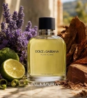 Imagen ambientada del perfume Dolce & Gabbana Pour Homme Tradicional 125 ML EDT con notas de Lavanda, Tabaco, Bergamota, Cedro. - VALMARA