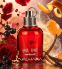 Imagen ambientada del perfume Amor Amor De Cacharel 100 ML Mujer EDT con notas de Rosa, Grosella Negra, Mandarina, Vainilla. - VALMARA