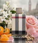 Imagen ambientada del perfume Burberry London De Burberry Dama 100 ML EDP con notas de Jazmín, Rosa, Mandarina, Sándalo. - VALMARA