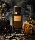 Imagen ambientada del perfume Velvet Incenso De Dolce Gabbana 100 ML EDP Unisex con notas de Incienso, Ládano, Benjuí, Pimien... - VALMARA