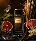 Imagen ambientada del perfume Velvet Black Patchouli De Dolce Gabbana 100 ML EDP Unisex con notas de Pachulí, Naranja Sanguin... - VALMARA