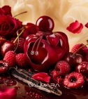 Imagen ambientada del perfume Nina Rouge Crush De Nina Ricci 80 Ml EDP Mujer con notas de Cereza, Vainilla, Frambuesa, Rosa D... - VALMARA