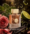 Imagen ambientada del perfume Club De Nuit Woman Armaf 70 Ml Extrait de Parfum con notas de Rosa, Pachulí, Bergamota, Vainilla. - VALMARA
