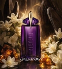 Imagen ambientada del perfume Alien De Thierry Mugler 90 ML Mujer EDP con notas de Jazmín Sambac, Ámbar, Notas Amaderadas. - VALMARA