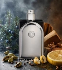 Imagen ambientada del perfume Voyage D'hermès De Hermes Parfum 100 ML Unisex con notas de Enebro, Sándalo, Cardamomo, Limón. - VALMARA