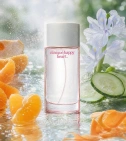 Imagen ambientada del perfume Happy Heart Clinique 100 ML Mujer EDP con notas de Mandarina, Pepino, Jacinto De Agua, Zanahoria. - VALMARA