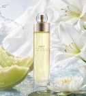 Imagen ambientada del perfume 360° Grados De Perry Ellis 200 ML Mujer EDT con notas de Melón, Azucena, Nenúfar, Almizcle. - VALMARA