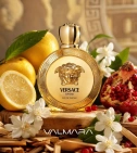 Imagen ambientada del perfume Set Eros Pour Femme De Versace 4 Pcs EDP con notas de Limón Italiano, Jazmín Sambac, Granada, S... - VALMARA