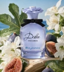 Imagen ambientada del perfume Dolce Blue Jasmine De Dolce Gabbana 75 ML EDP Mujer con notas de Higo Azul De Sicilia, Jazmín S... - VALMARA